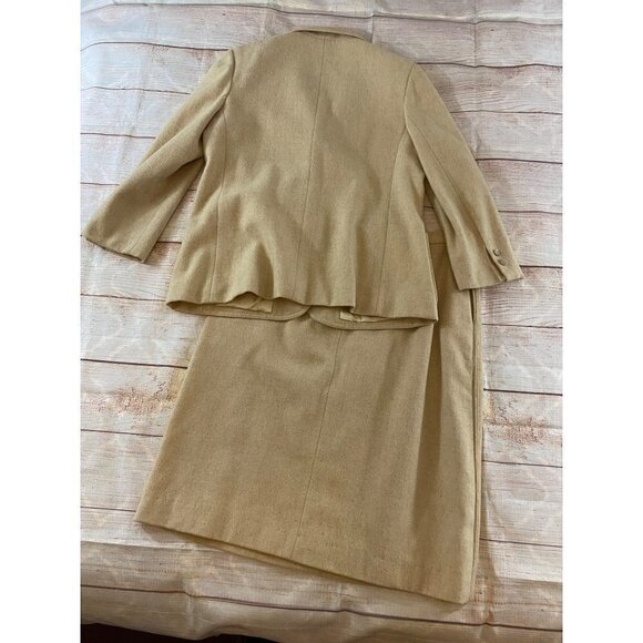 Vintage Dalton Women's Beige Wool Blend Two Piece Suit - 16 - Picture 13 of 14